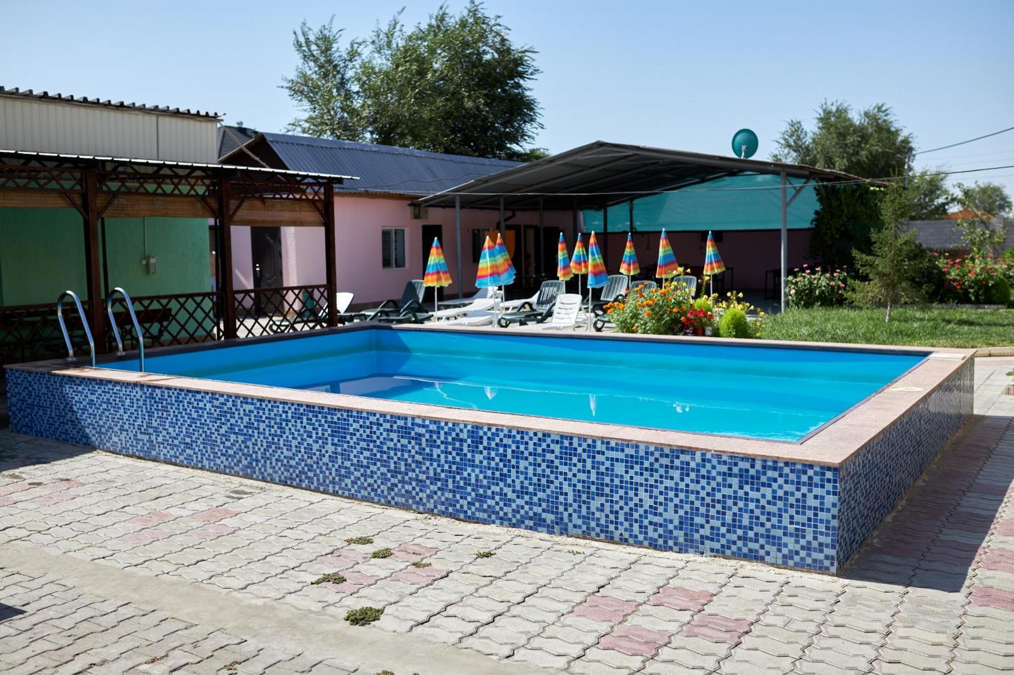 Malibu Guest House Kapchagay Exterior foto